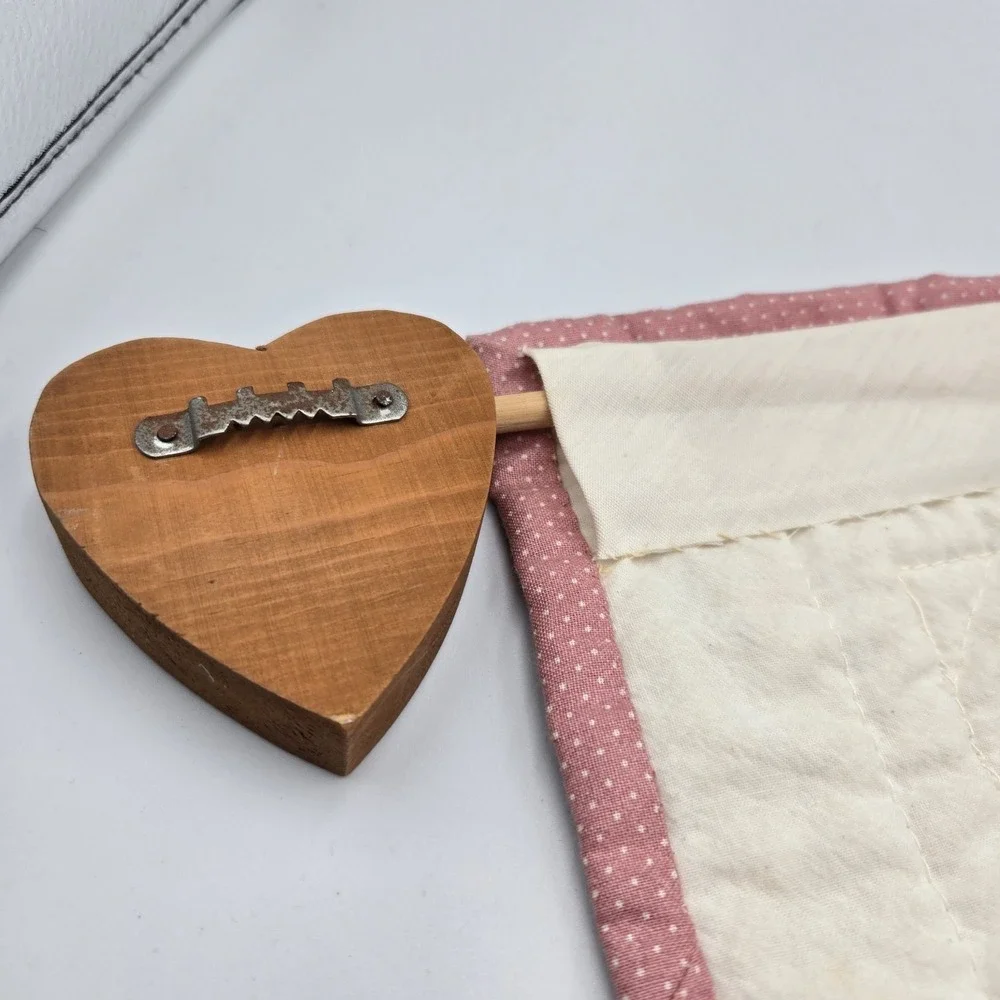 Vtg 92 Handmade Quilt Square‎ Hanging Wood Heart Wall Mount Cottagecore Granny